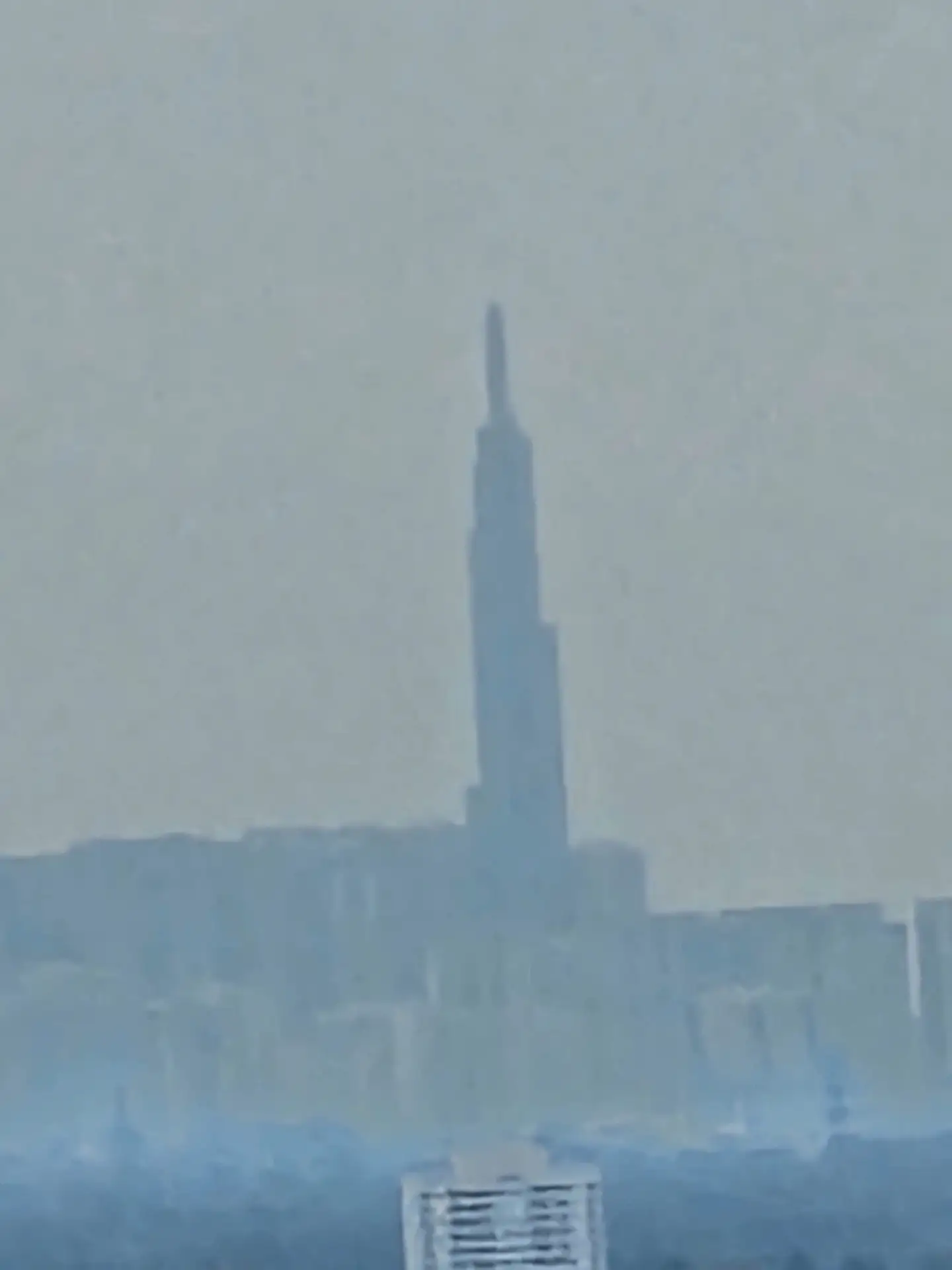 Có thể nhìn thấy Landmark 81 từ đỉnh núi
